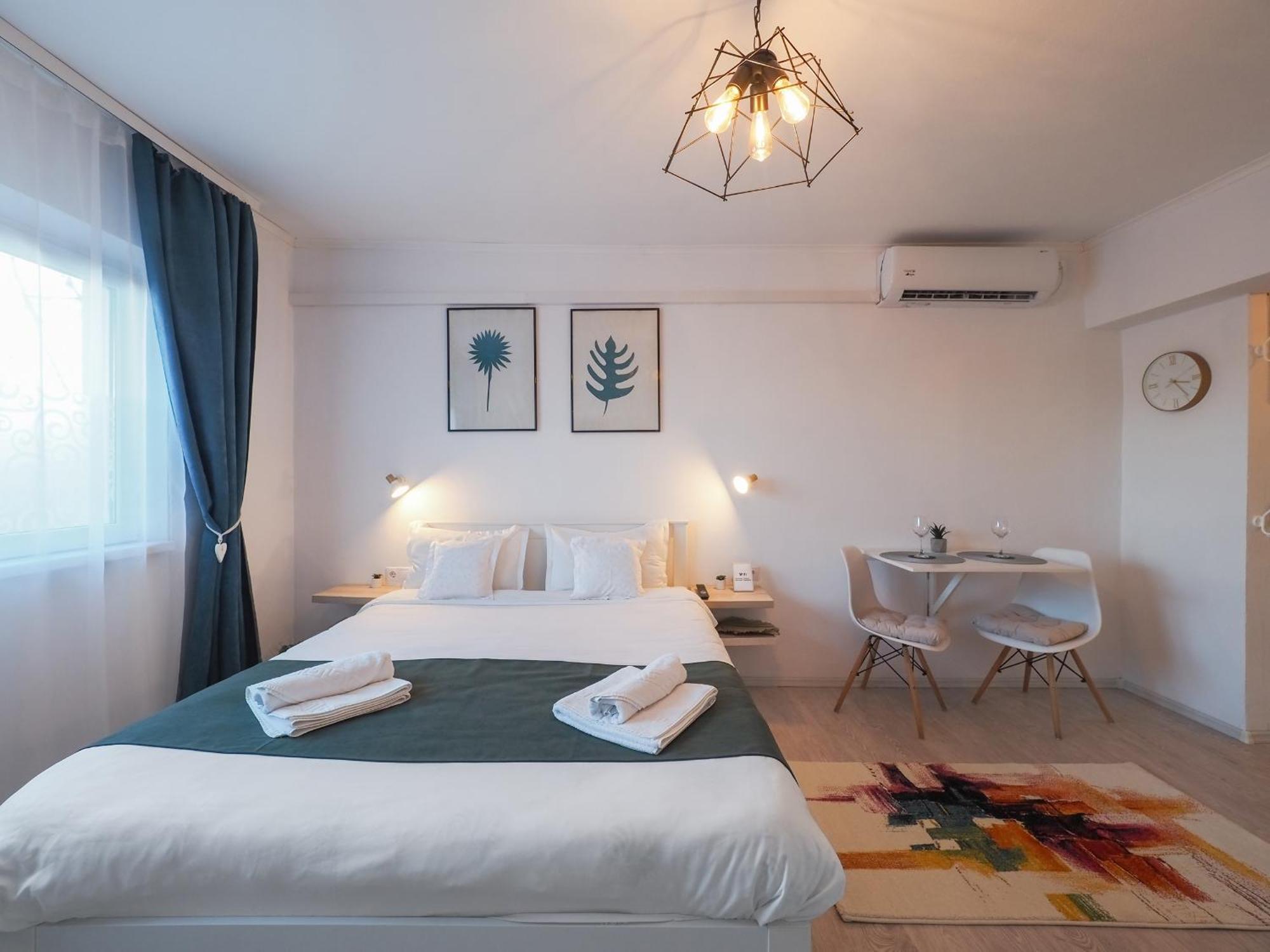 - Central, Cozy & Self Check-in *