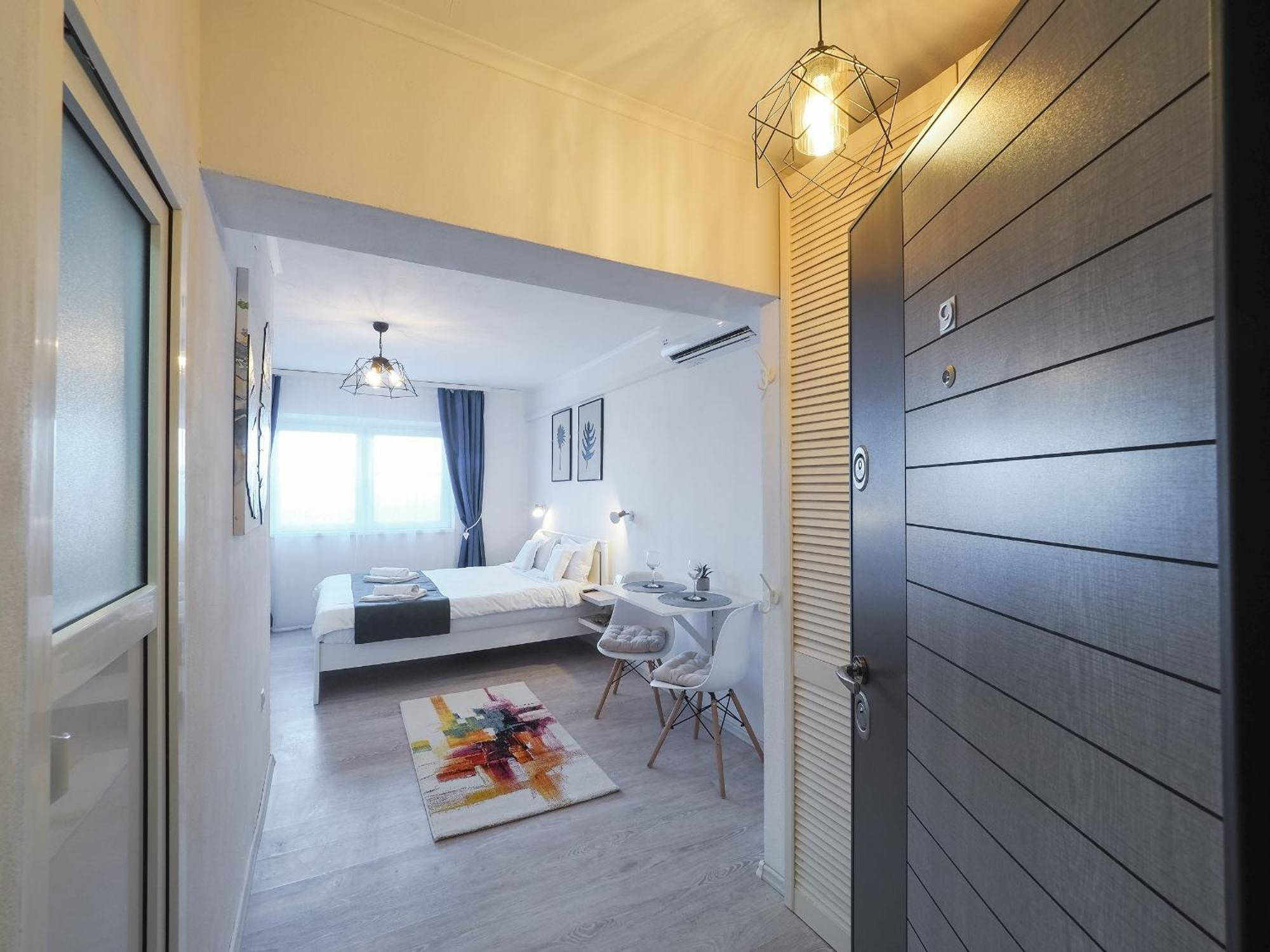 - Central, Cozy & Self Check-in
