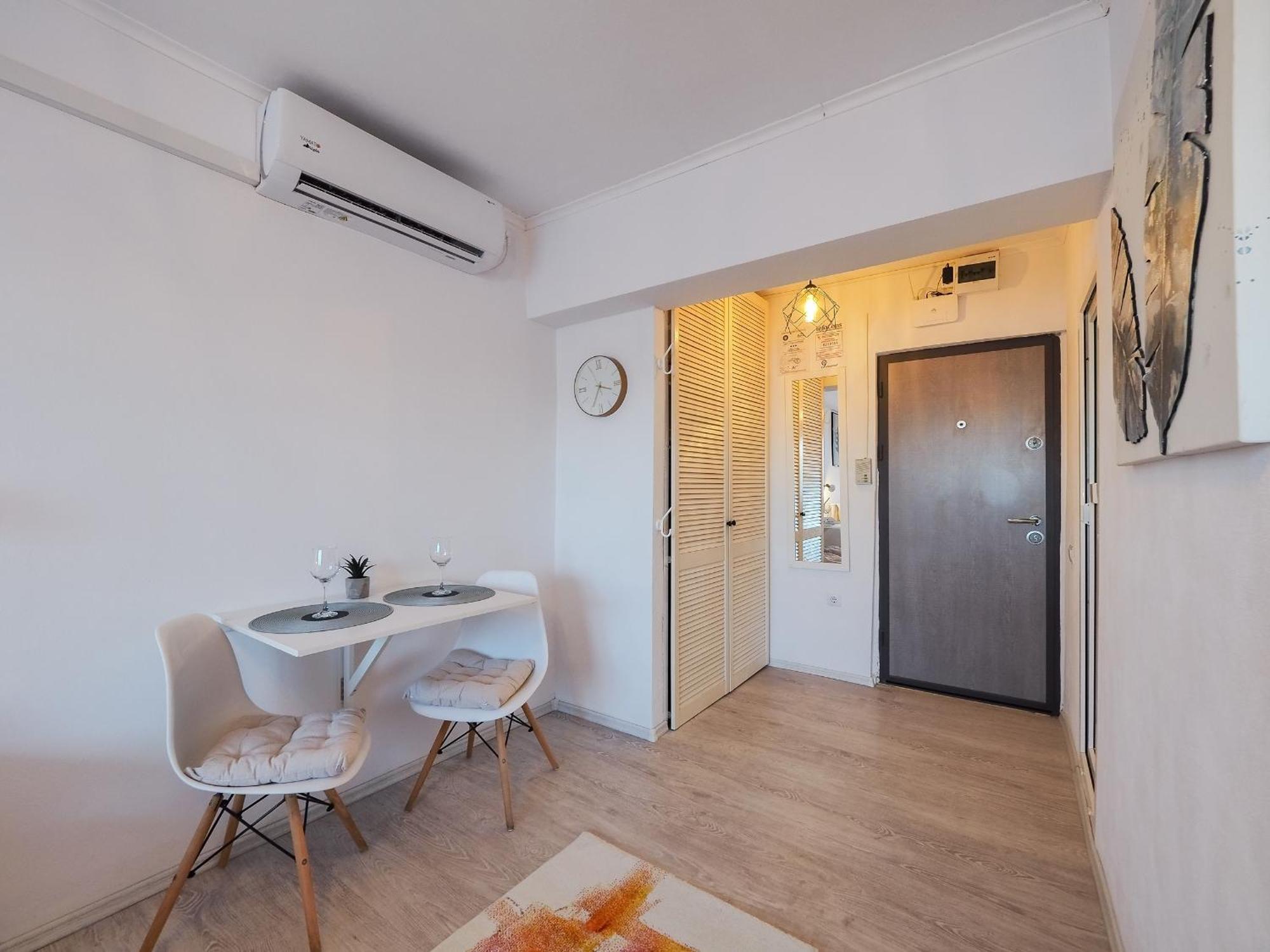 - Central, Cozy & Self Check-in