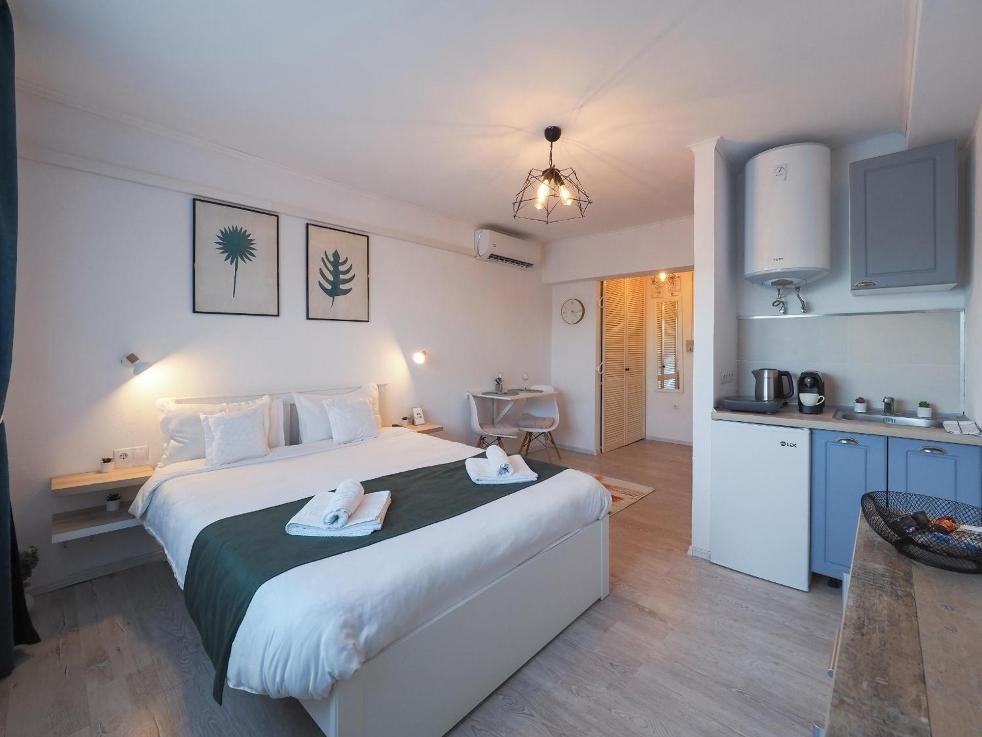 - Central, Cozy & Self Check-in